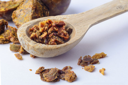 WHAT IS PROPOLIS?