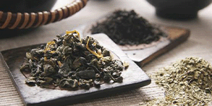 Saccharomyces/Xylinum/Black Tea Ferment (Kombucha)